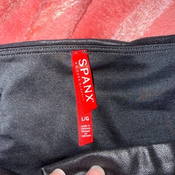 SPANX Black Biker Shorts Women's L - Picture 2 of 3